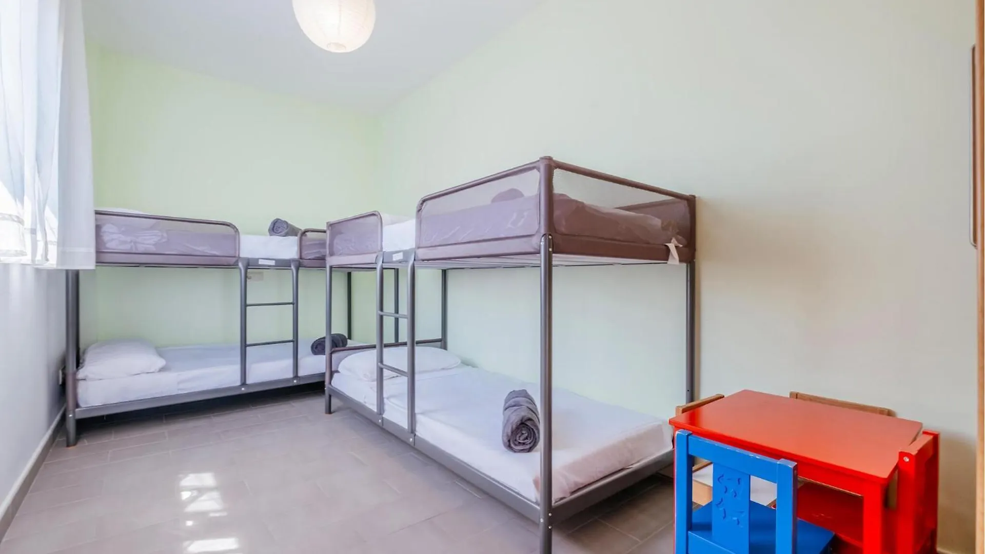 Holiday home 4 Bedroom Amazing Home In Cabra Del Camp Aiguamurcia