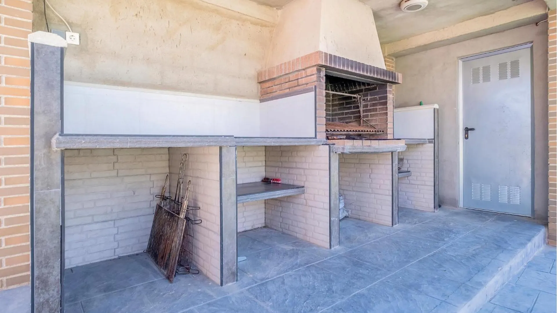 Holiday home 4 Bedroom Amazing Home In Cabra Del Camp Aiguamurcia